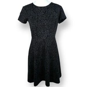 ANN TAYLOR LOFT EMBOSSED FLORAL FIT & FLAIR DRESS SZ.4 EUC